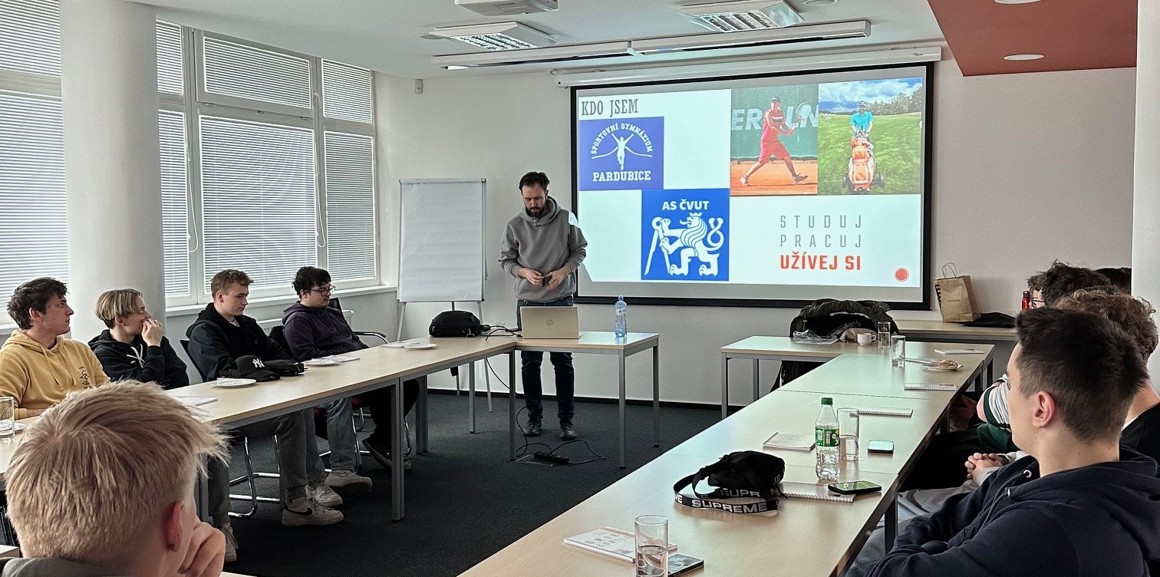 Exkurze na naší stavbě. Parkovací dům v centru Pardubic.