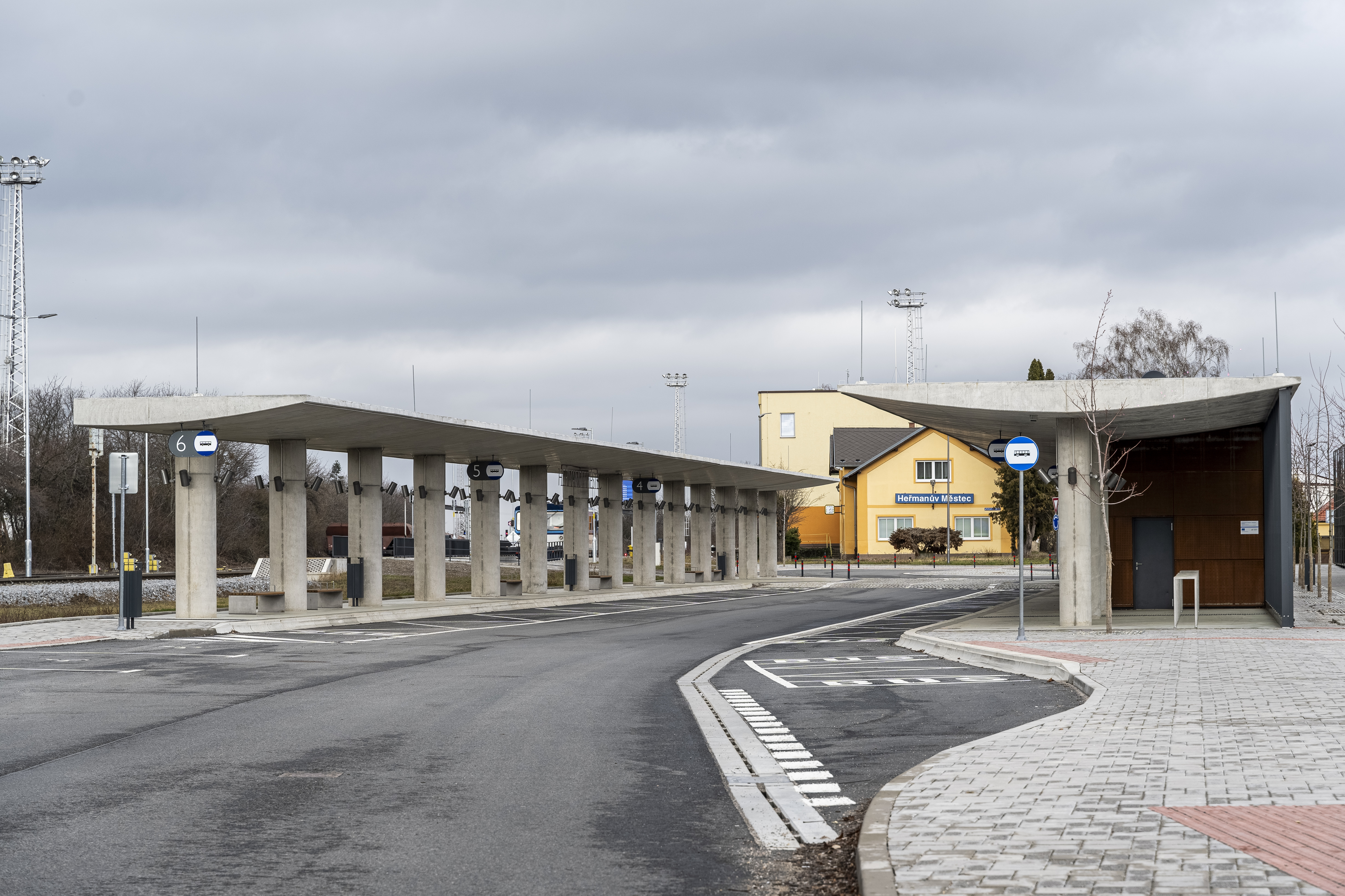  Autobusový terminál Heřmanův Městec