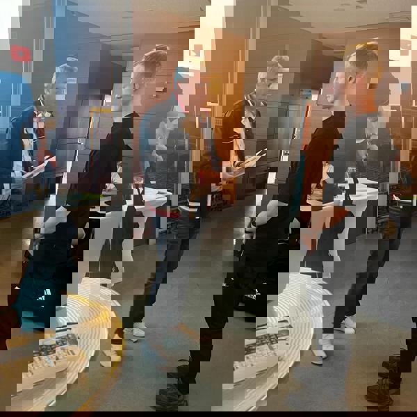 176Eec0c F9f3 4F89 809A 531D91090aff