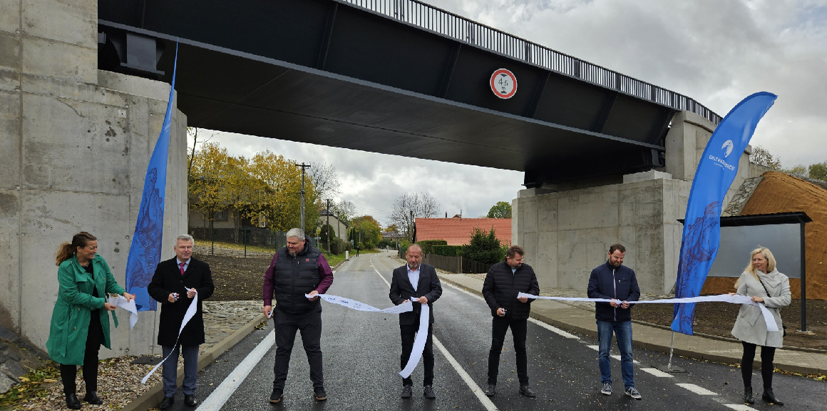 Rekonstrukce mostu v Holetíně na trati Havlíčkův Brod - Pardubice