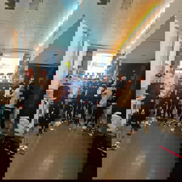 32C0b615 969C 4Ee4 8801 5B7385869aa1