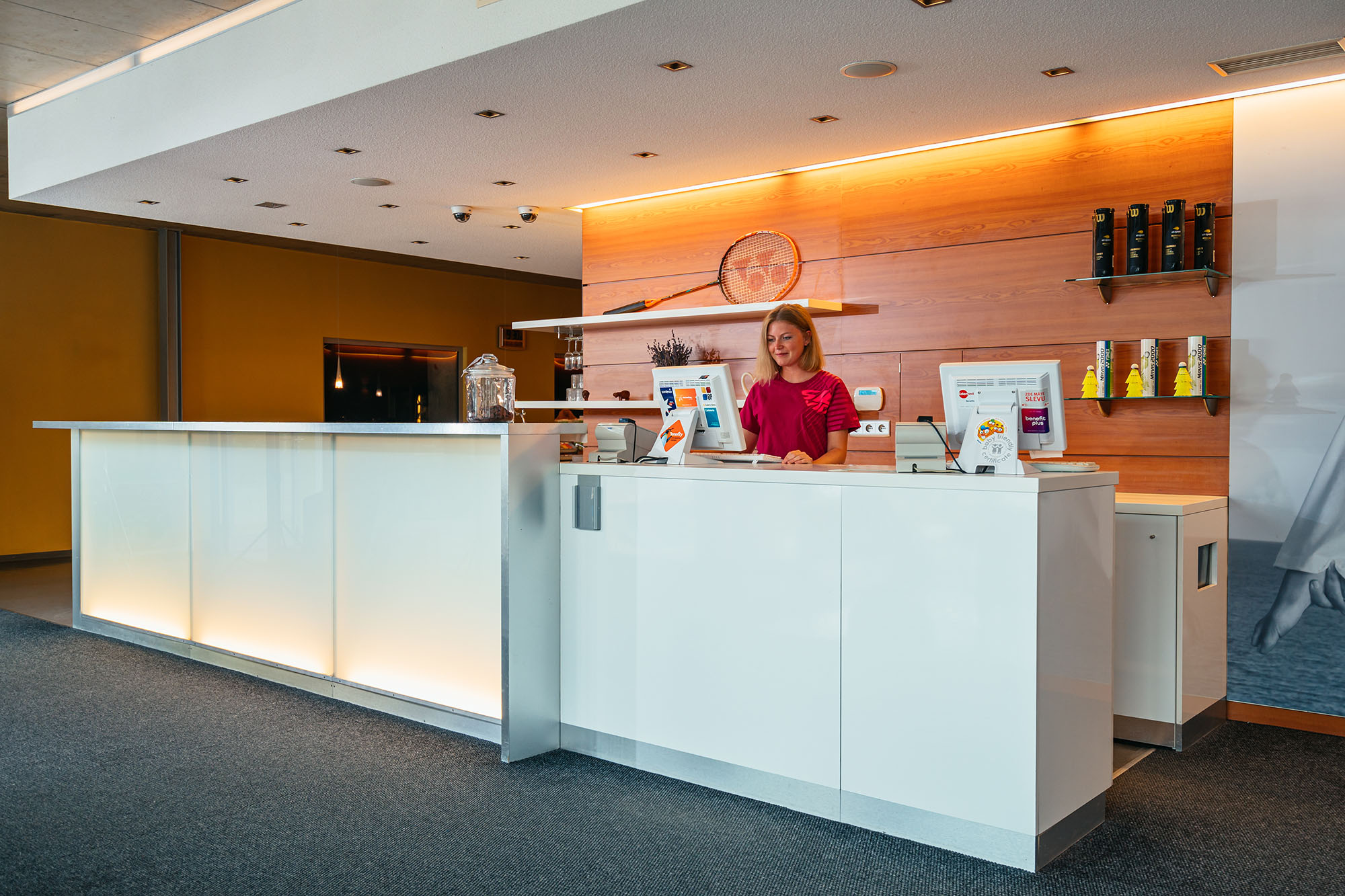 Hledáme novou recepční! Doporuč nám vhodného kandidáta