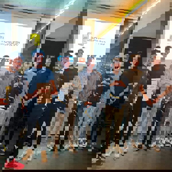 17Ad6427 1B56 47E6 8Fe2 E4a3d619005d